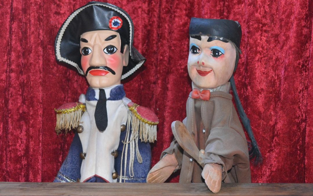 I skymningslandet med dockteatern Tittut