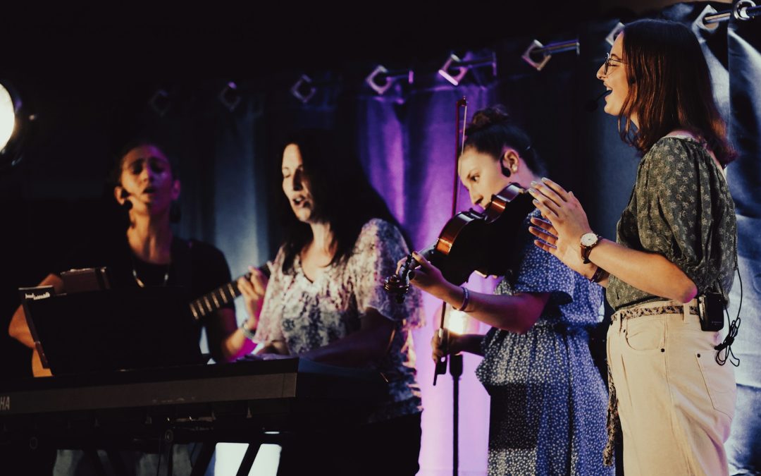Musikcafè på Mötesplats Lyckträffen.