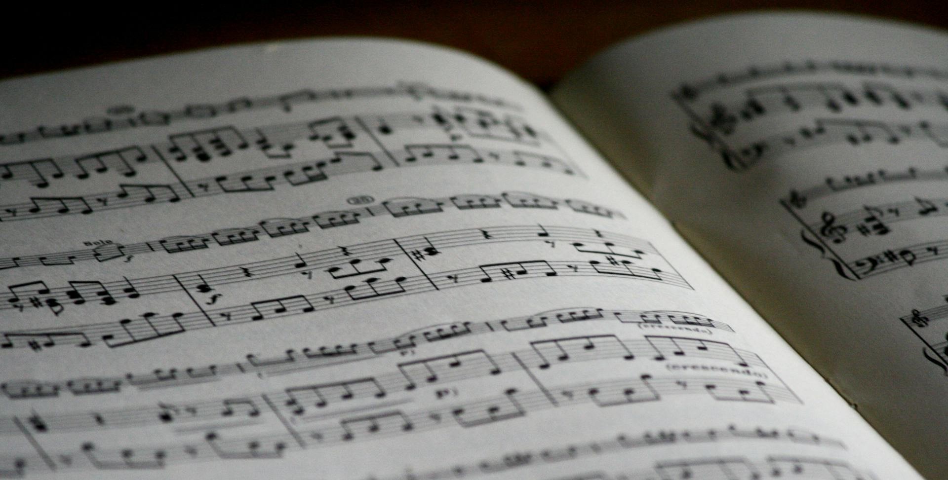 Notskrift Sjungande melodier och stampande sväng