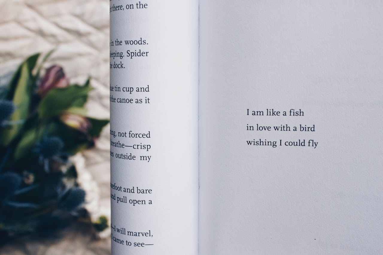En uppslagen poesibok
