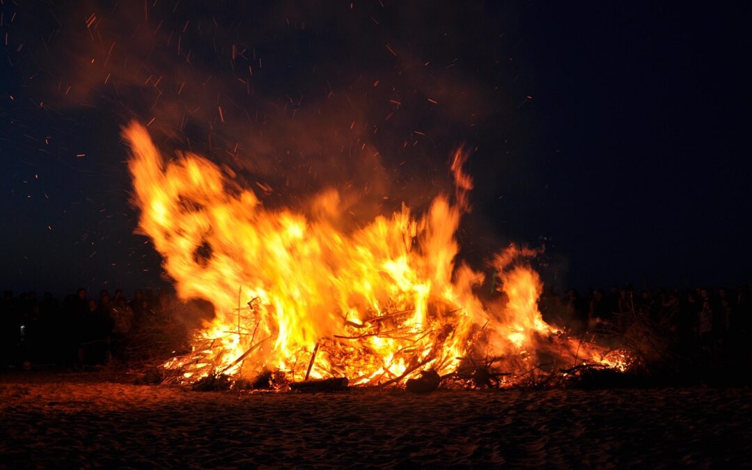 Fira Valborgsmässoafton vid Vittinge församlingshem!
