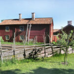 Nyvlastugan, friluftsmuseet Disagården, Gamla Uppsala, från bygatan.
