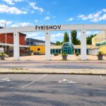 Fyrishovs stora framsideentre.